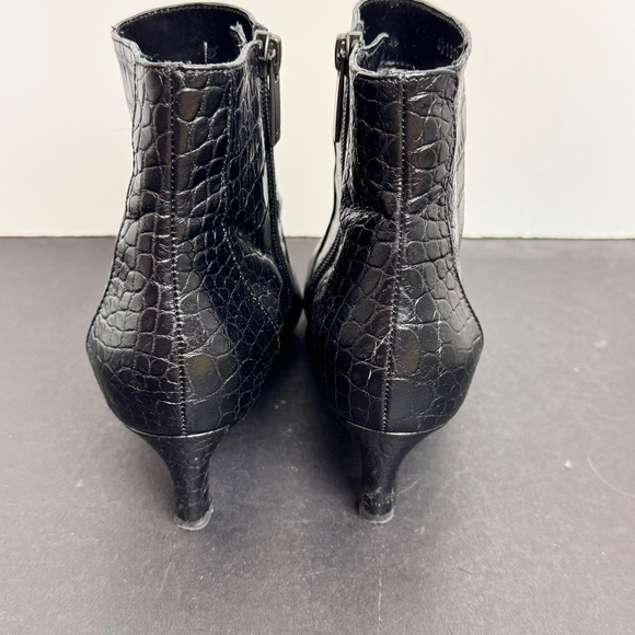 Aquatalia Marilisa Croc Embossed Black Leather Booties, size 6.5 - Picture 4 of 11